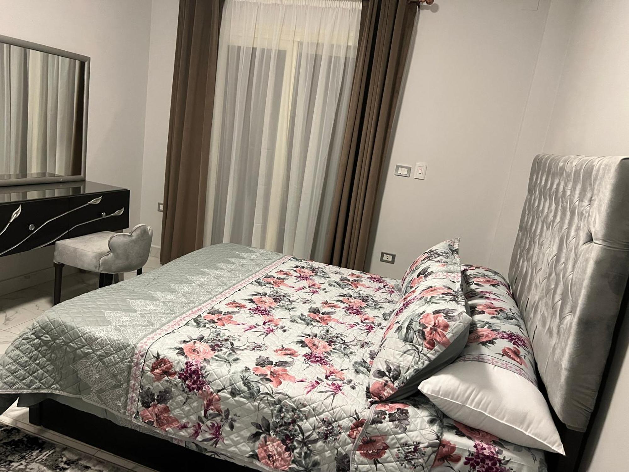 Luxury Apartments Beside Mall Of Arabia And Dar Al-Fouad Hospital - Families Only- No Alcoholic Beverages 6th of October City Exterior foto